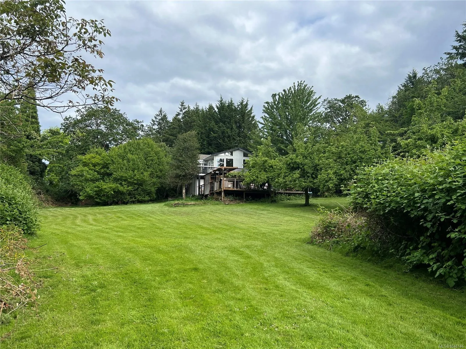 9146 West Saanich Rd