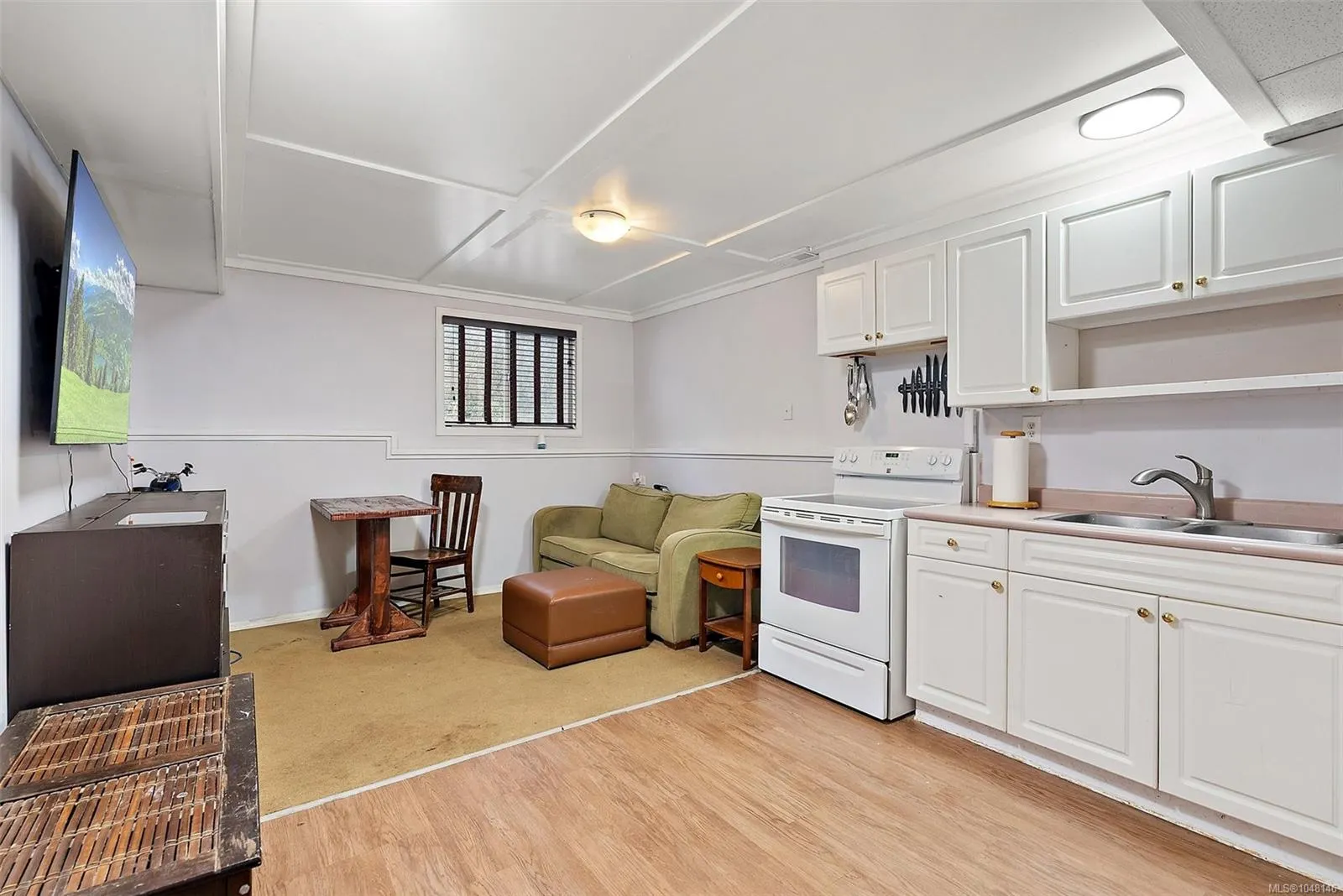 9146 West Saanich Rd