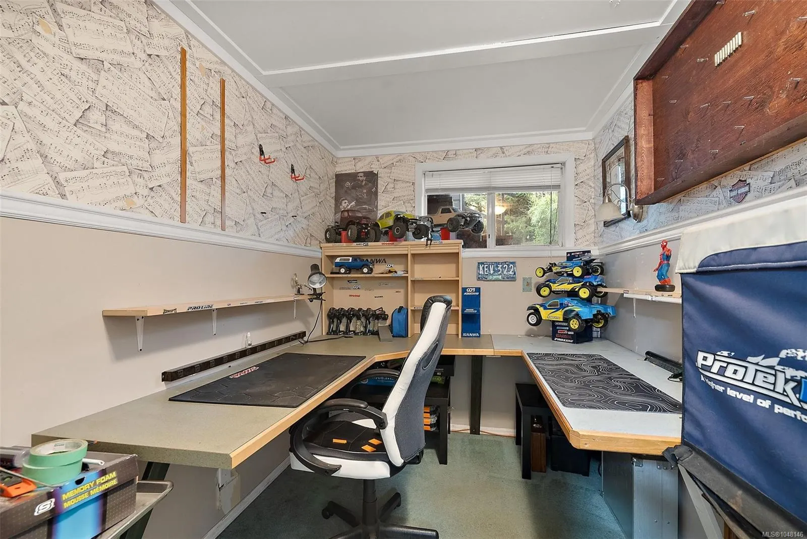9146 West Saanich Rd