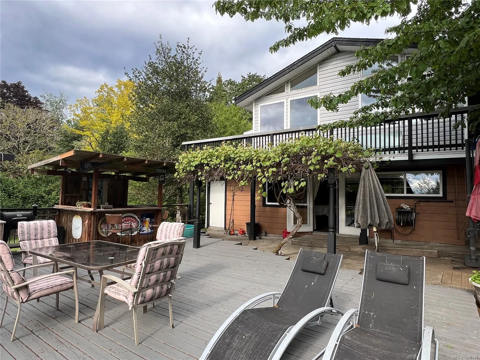 9146 West Saanich Rd