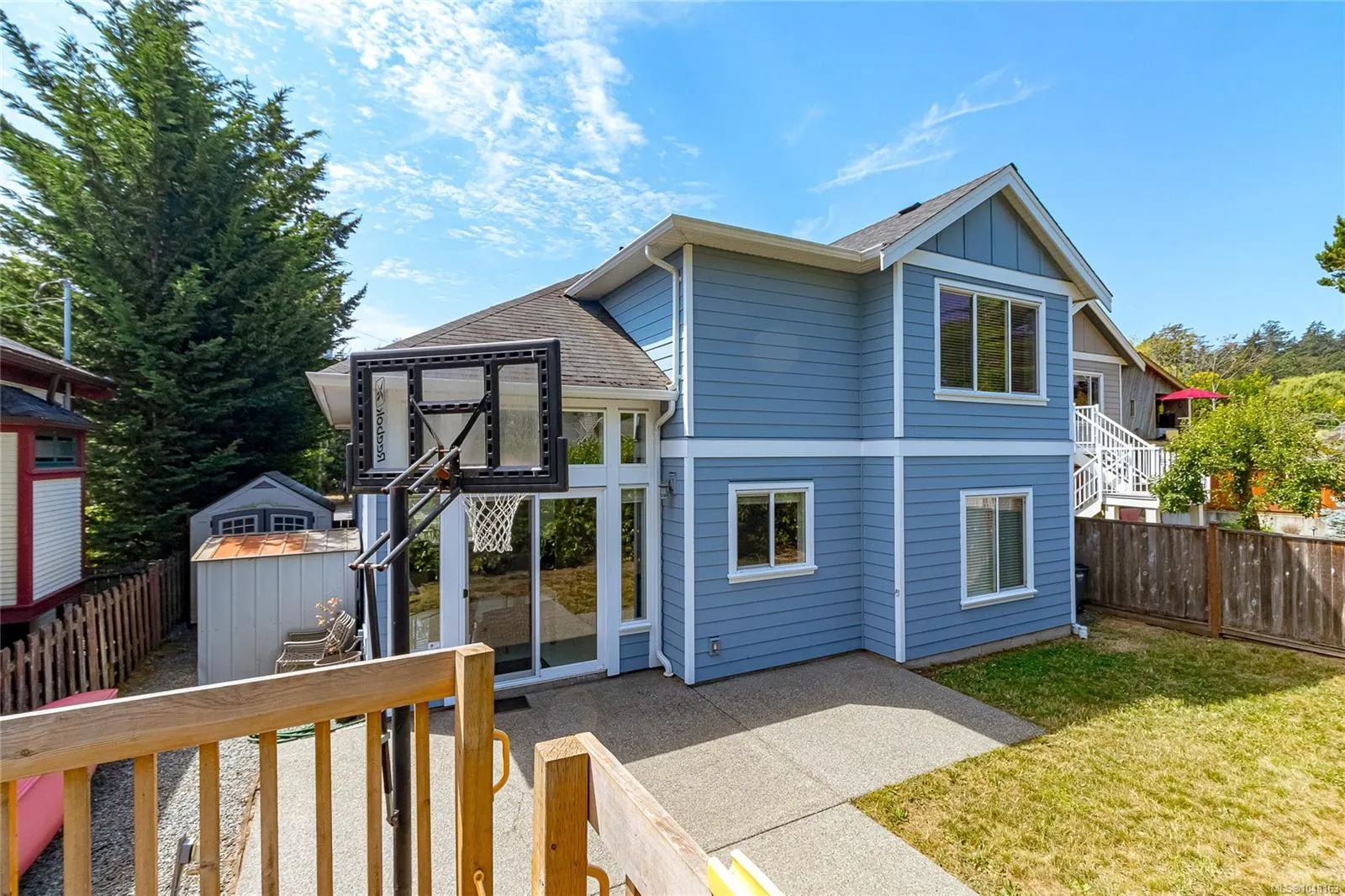 920 Snowdrop Ave