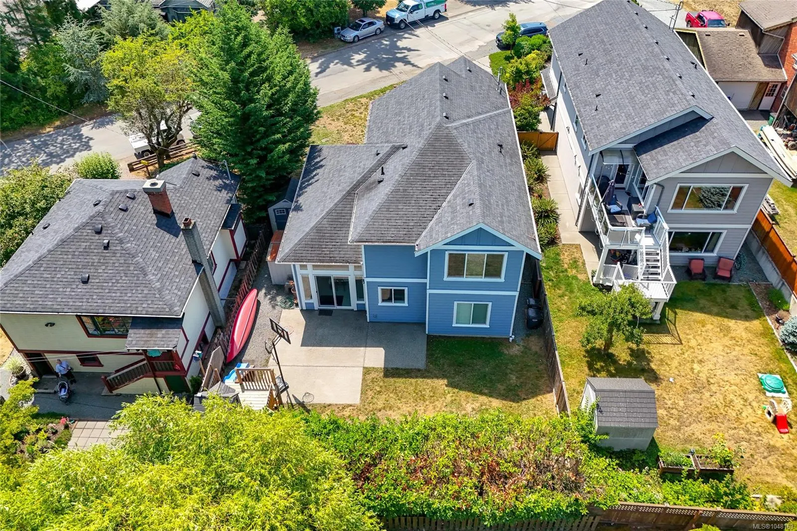 920 Snowdrop Ave