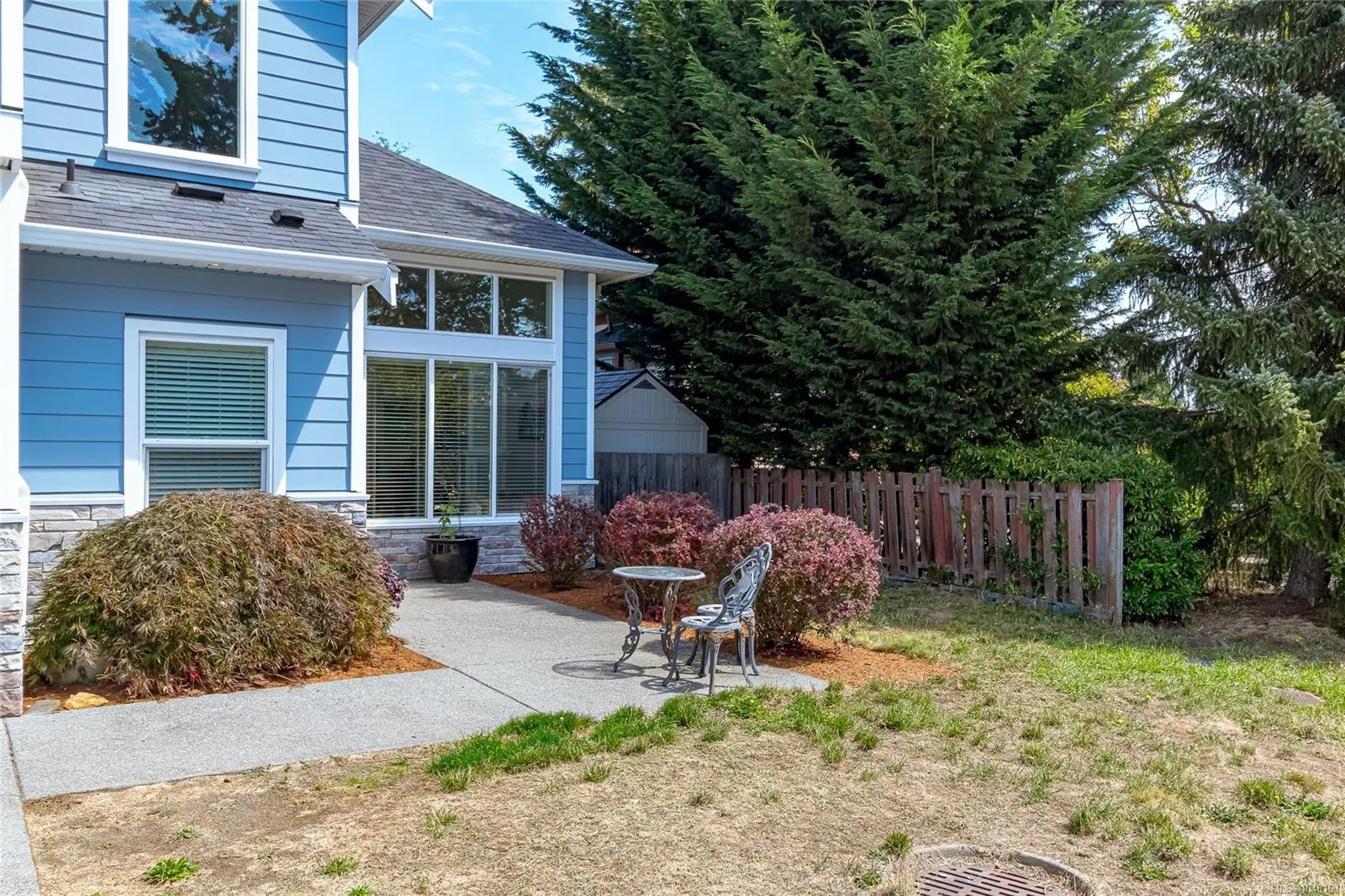 920 Snowdrop Ave