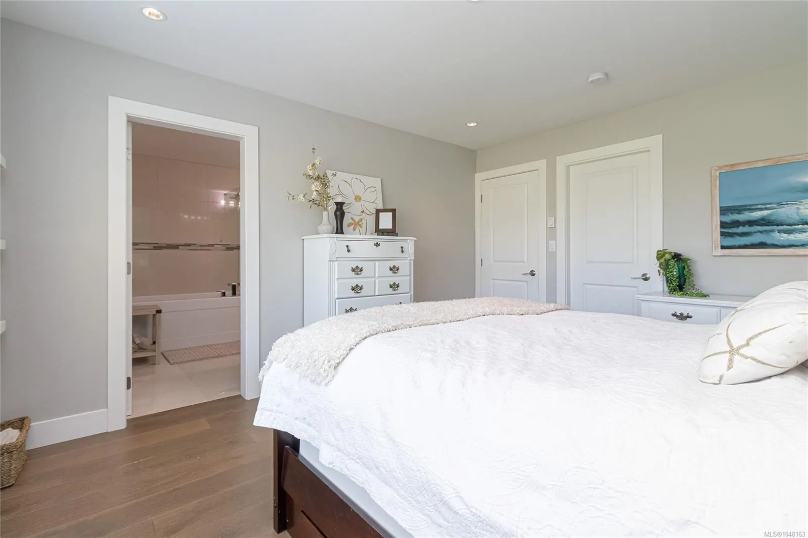 920 Snowdrop Ave