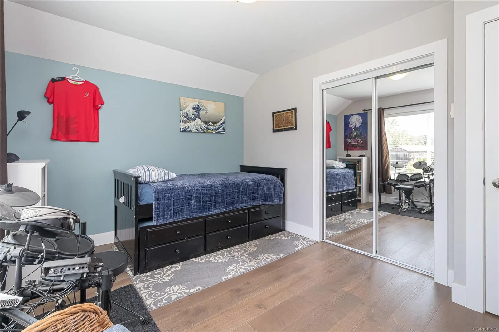 920 Snowdrop Ave