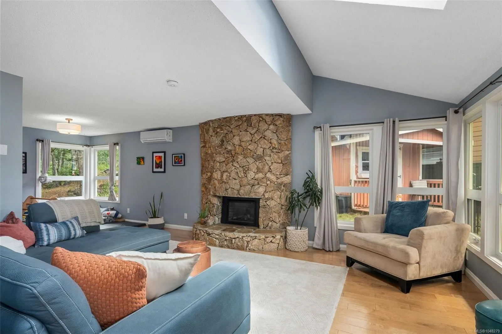 335 Damon Dr