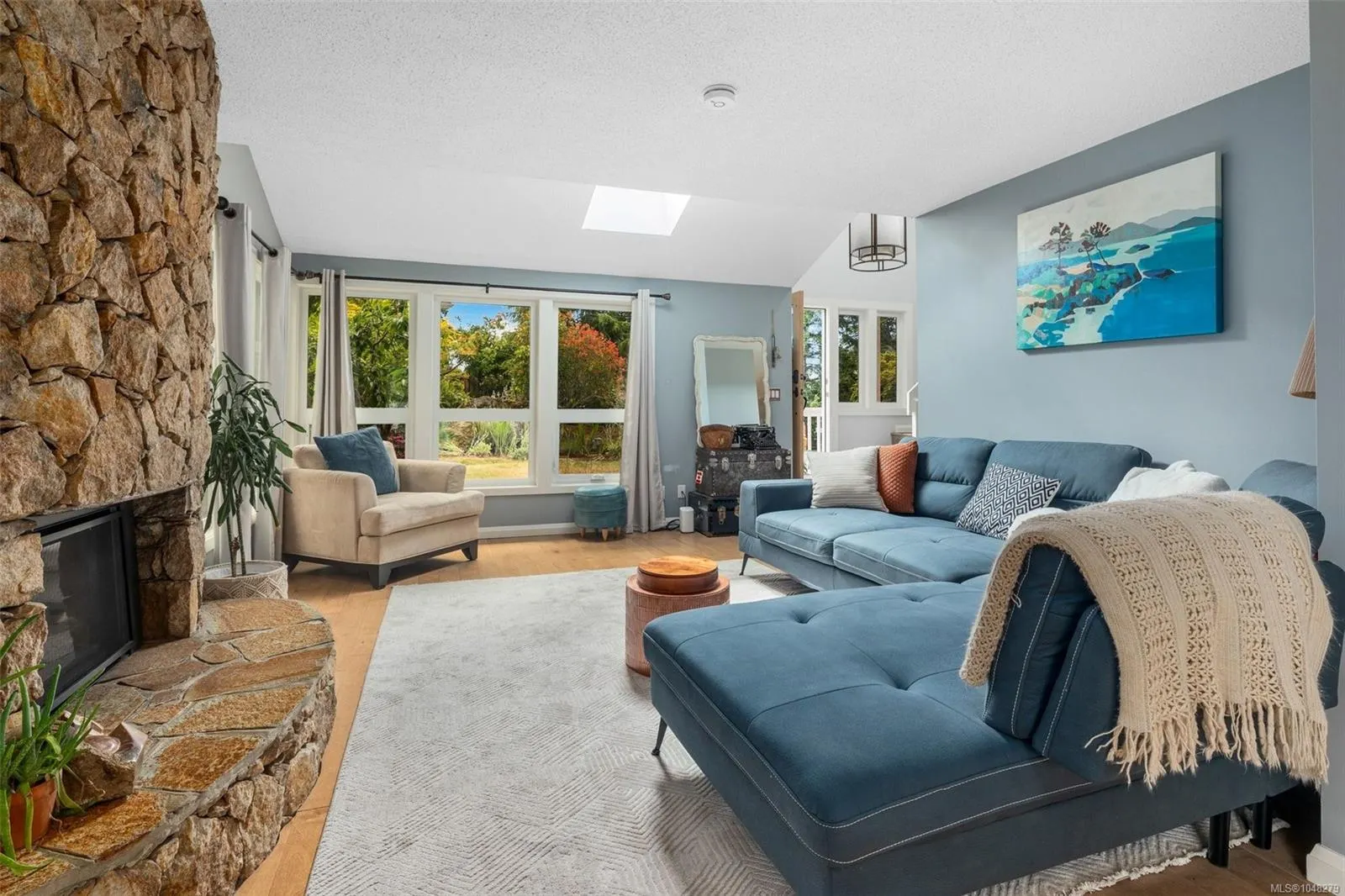 335 Damon Dr