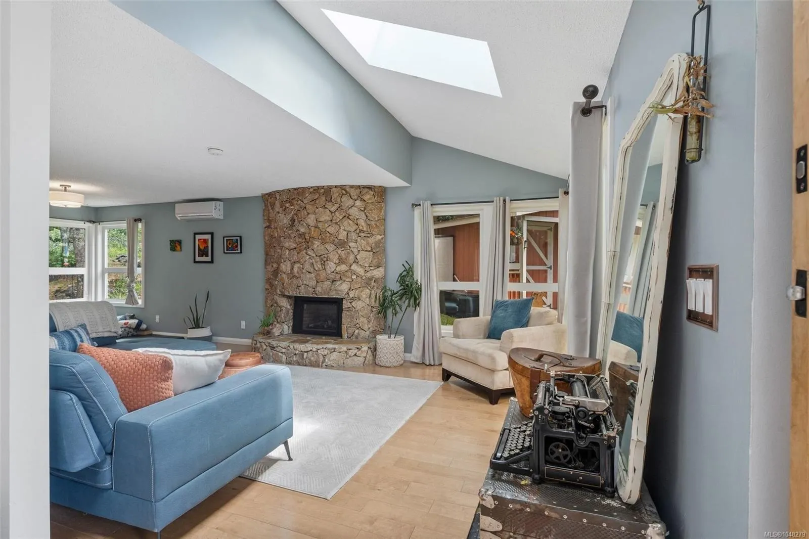 335 Damon Dr