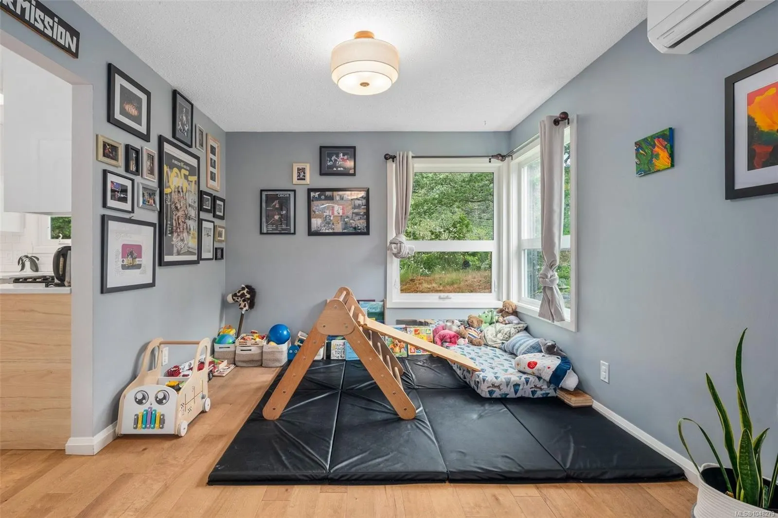 335 Damon Dr