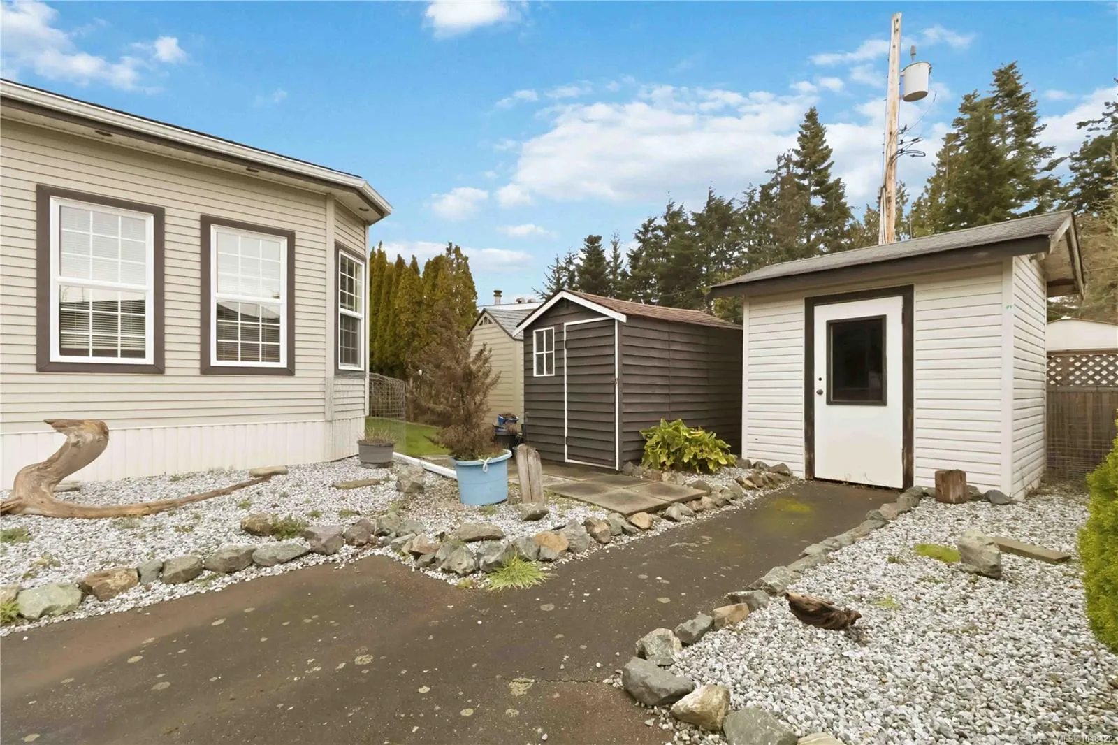7021 Grant Rd W