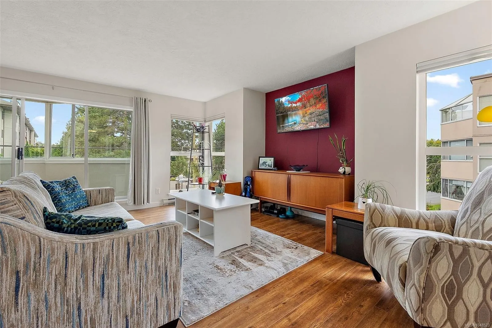 40 Gorge Rd W