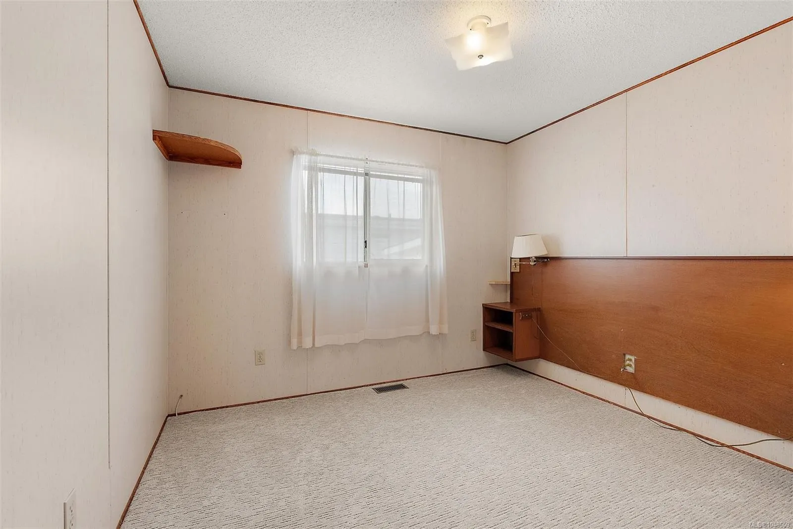 7701 Central Saanich Rd