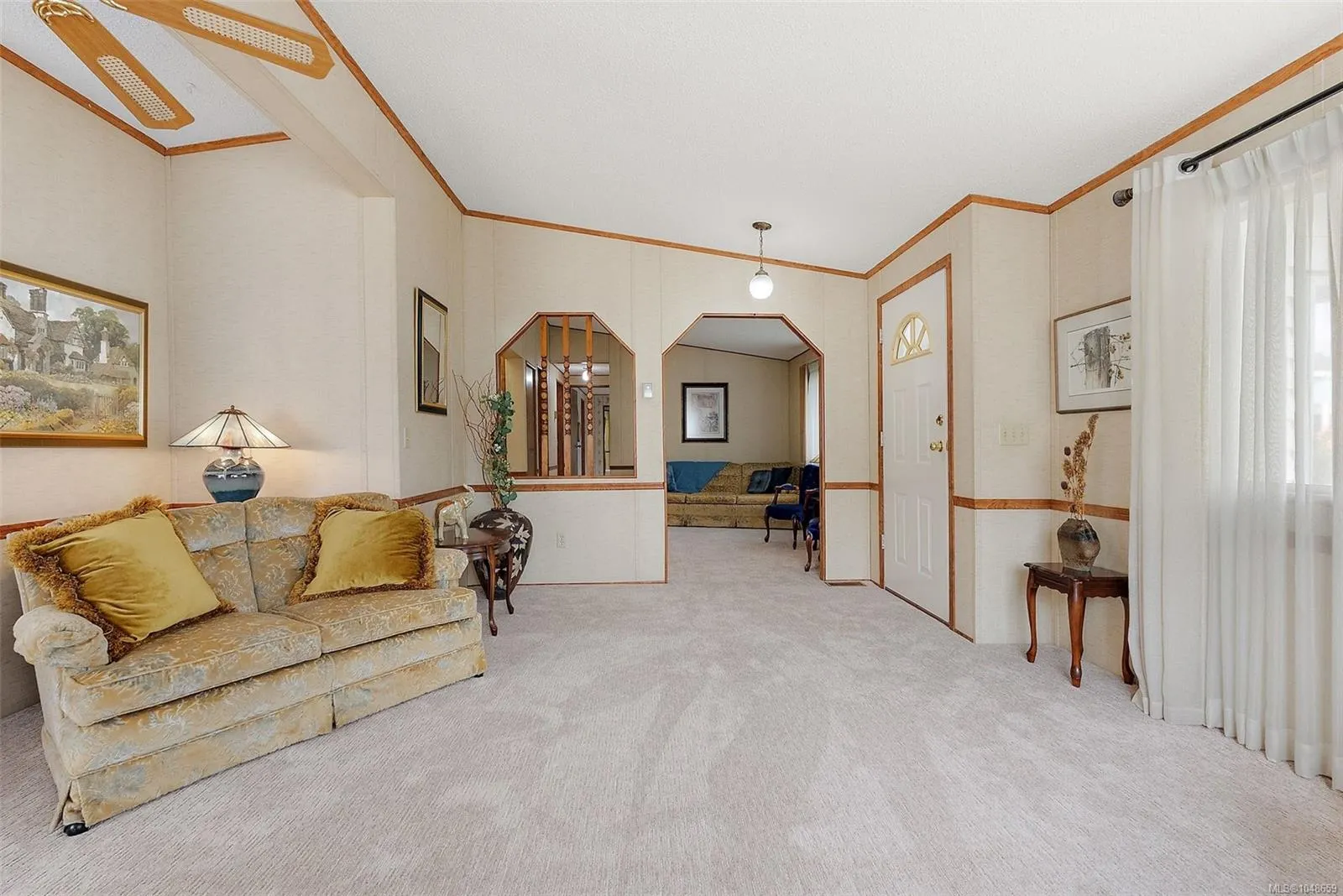 7701 Central Saanich Rd