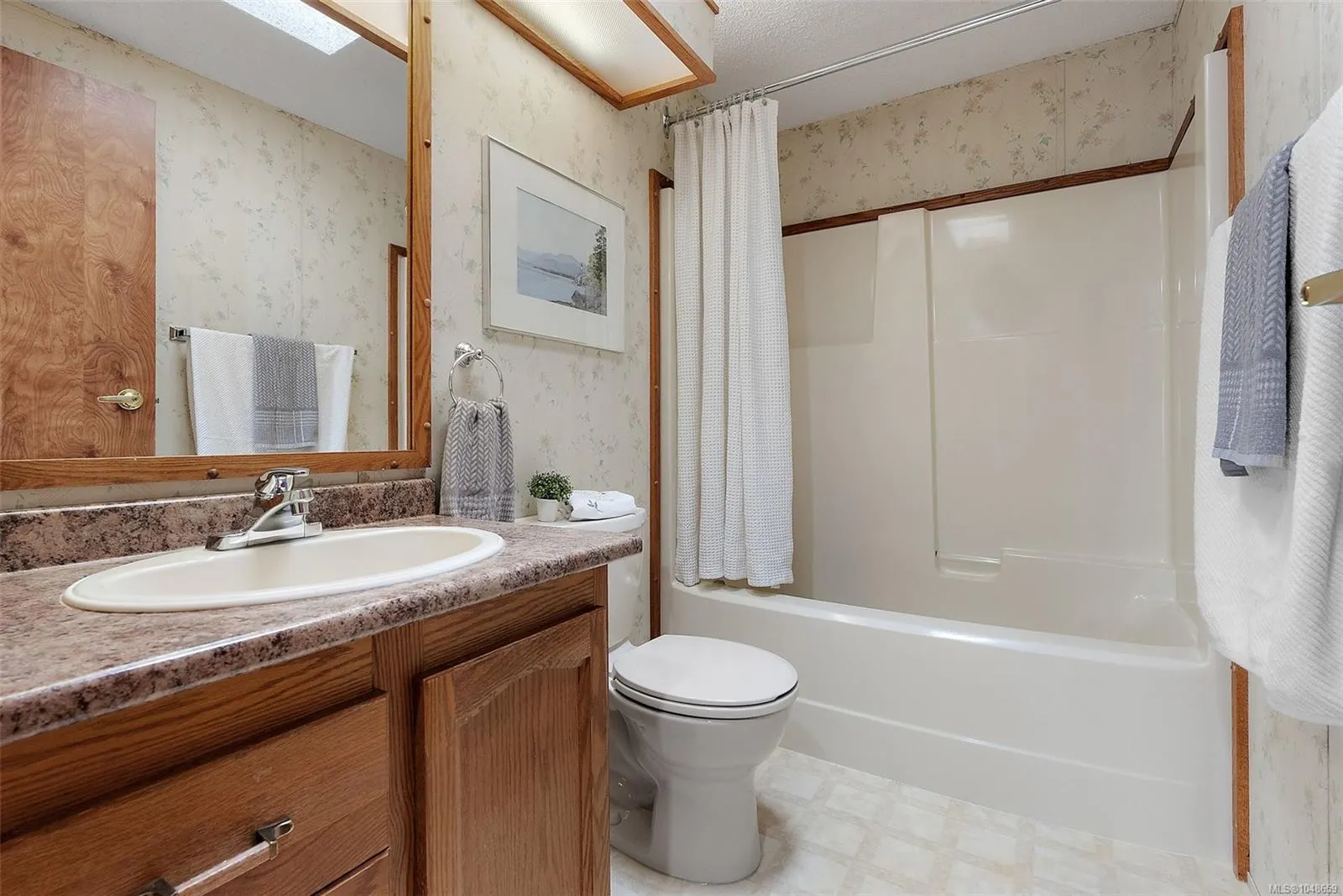 7701 Central Saanich Rd