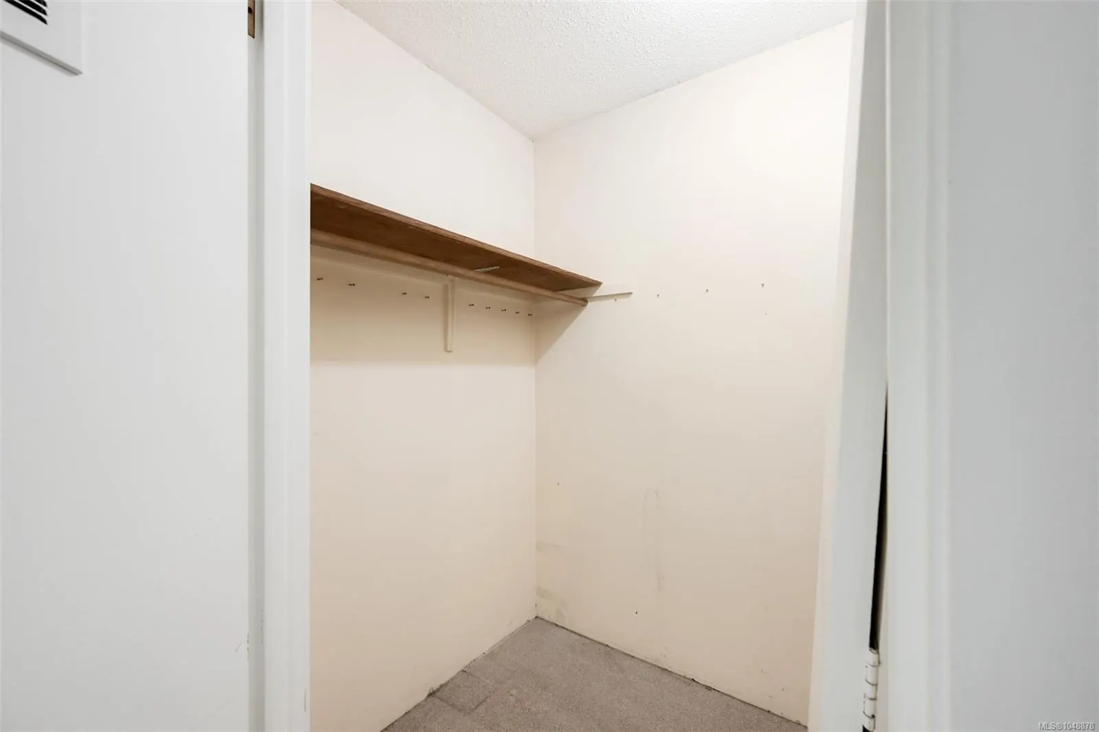 859 Carrie St