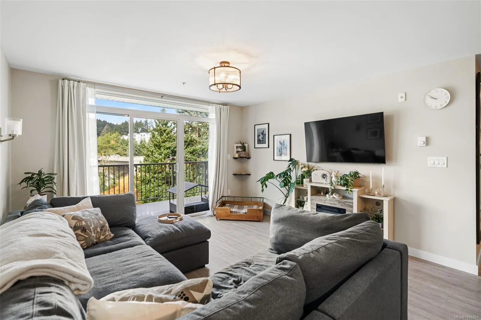 110 Presley Pl