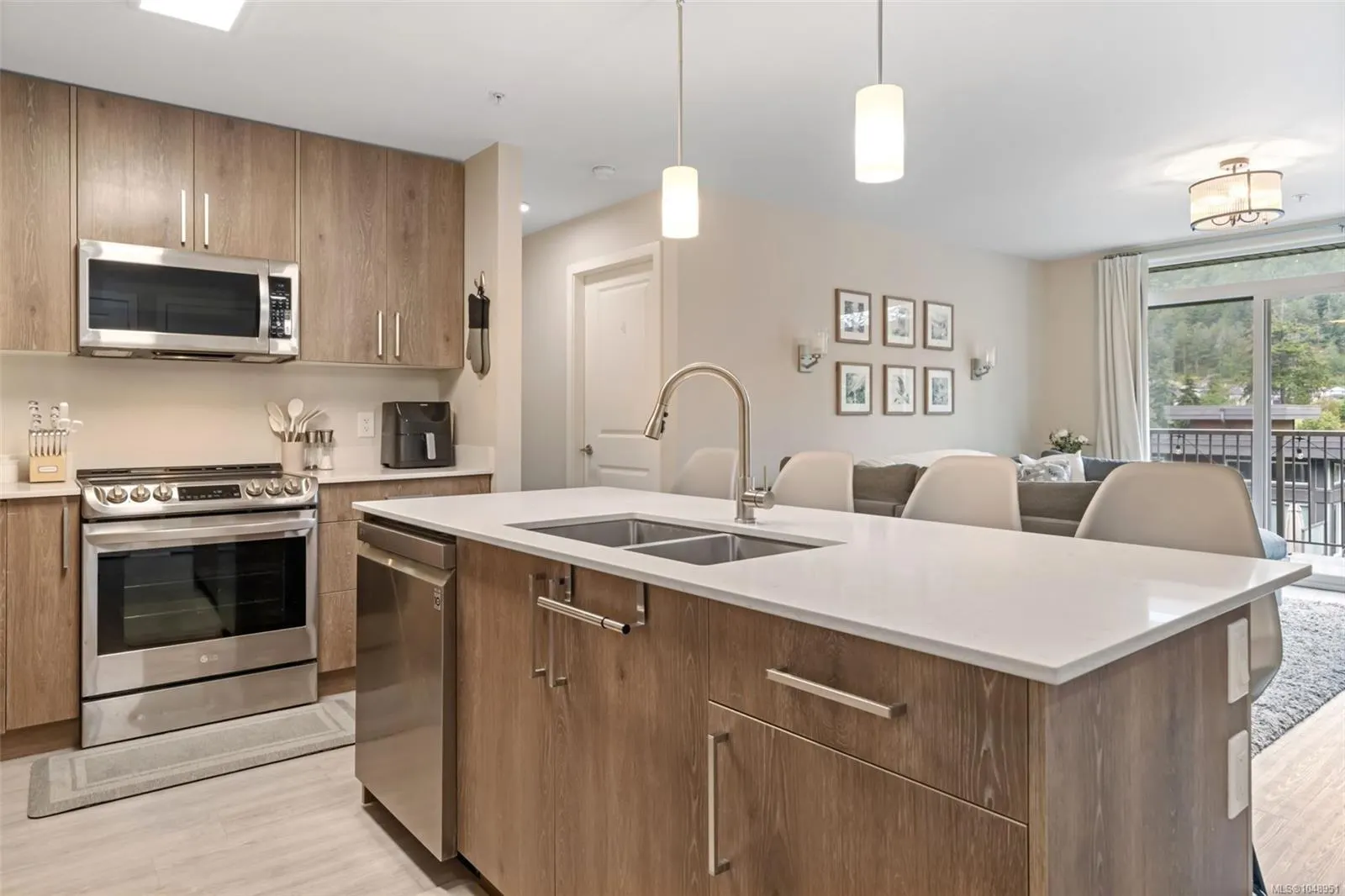 110 Presley Pl