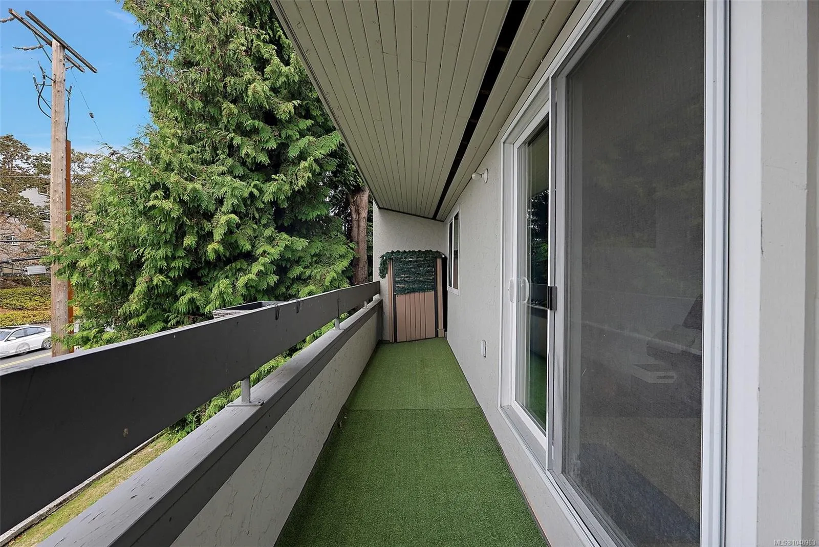3235 Quadra St