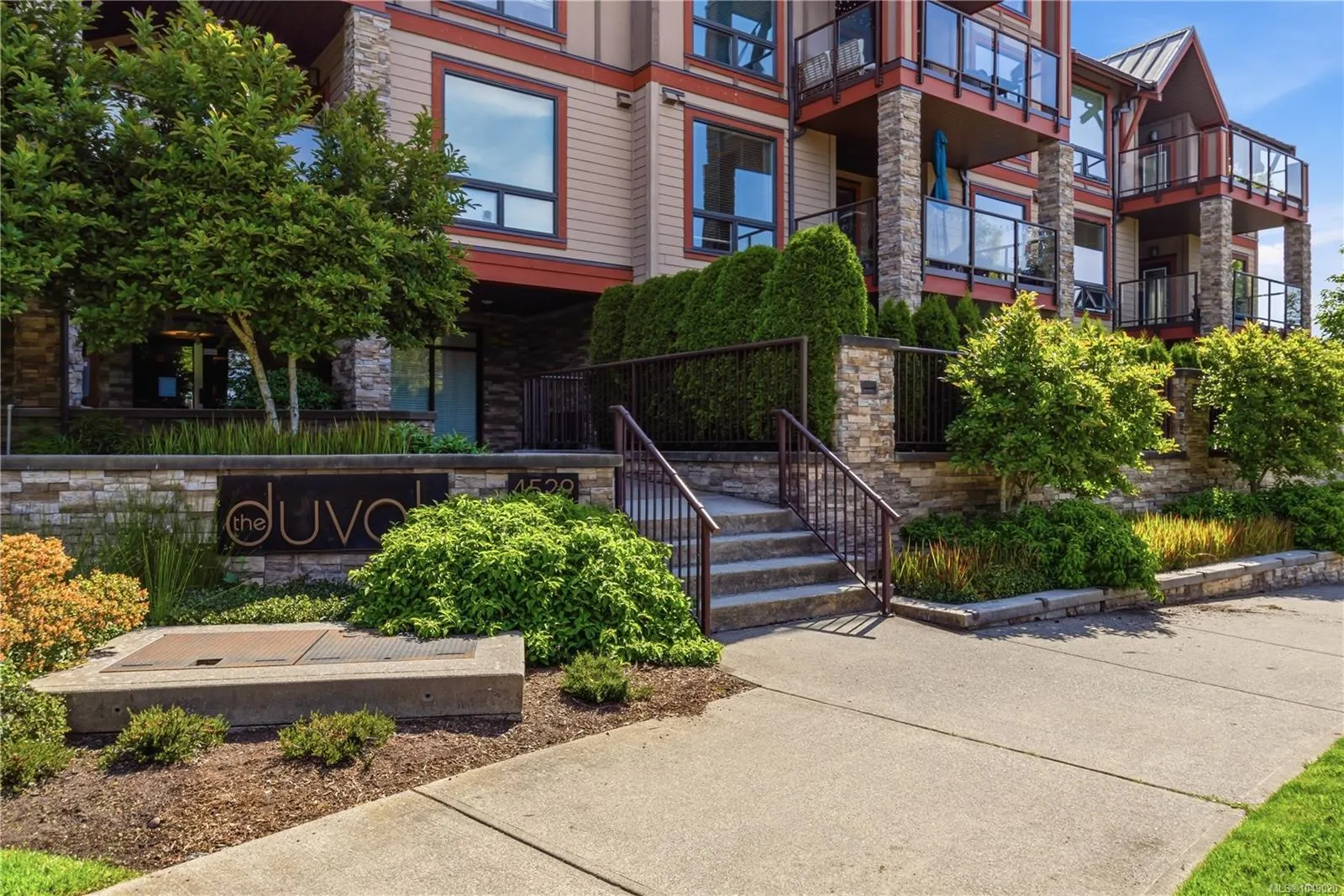 4529 West Saanich Rd
