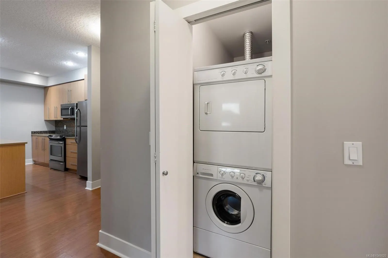 4529 West Saanich Rd