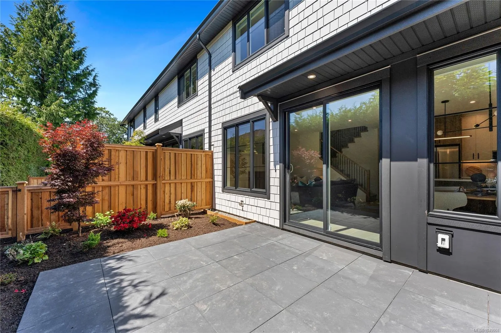 3333 Henderson Rd