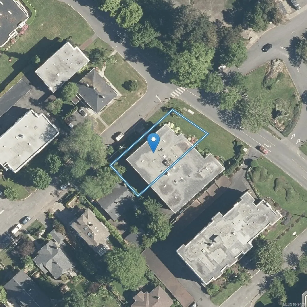 1318 Beach Dr