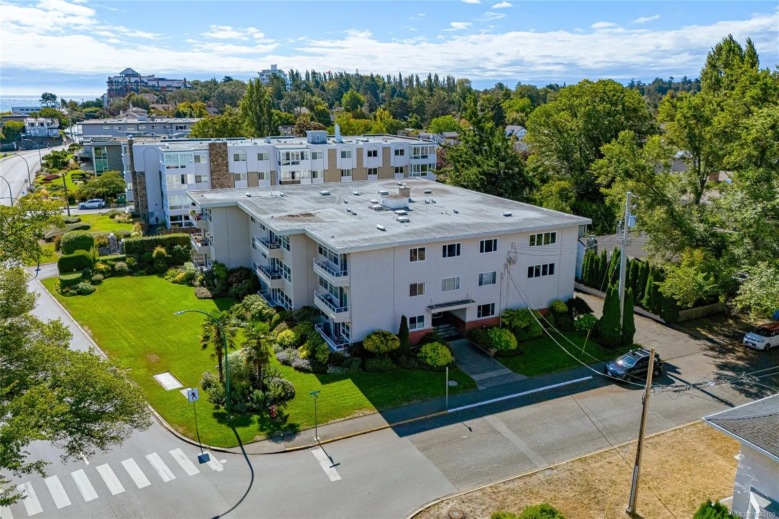 1318 Beach Dr