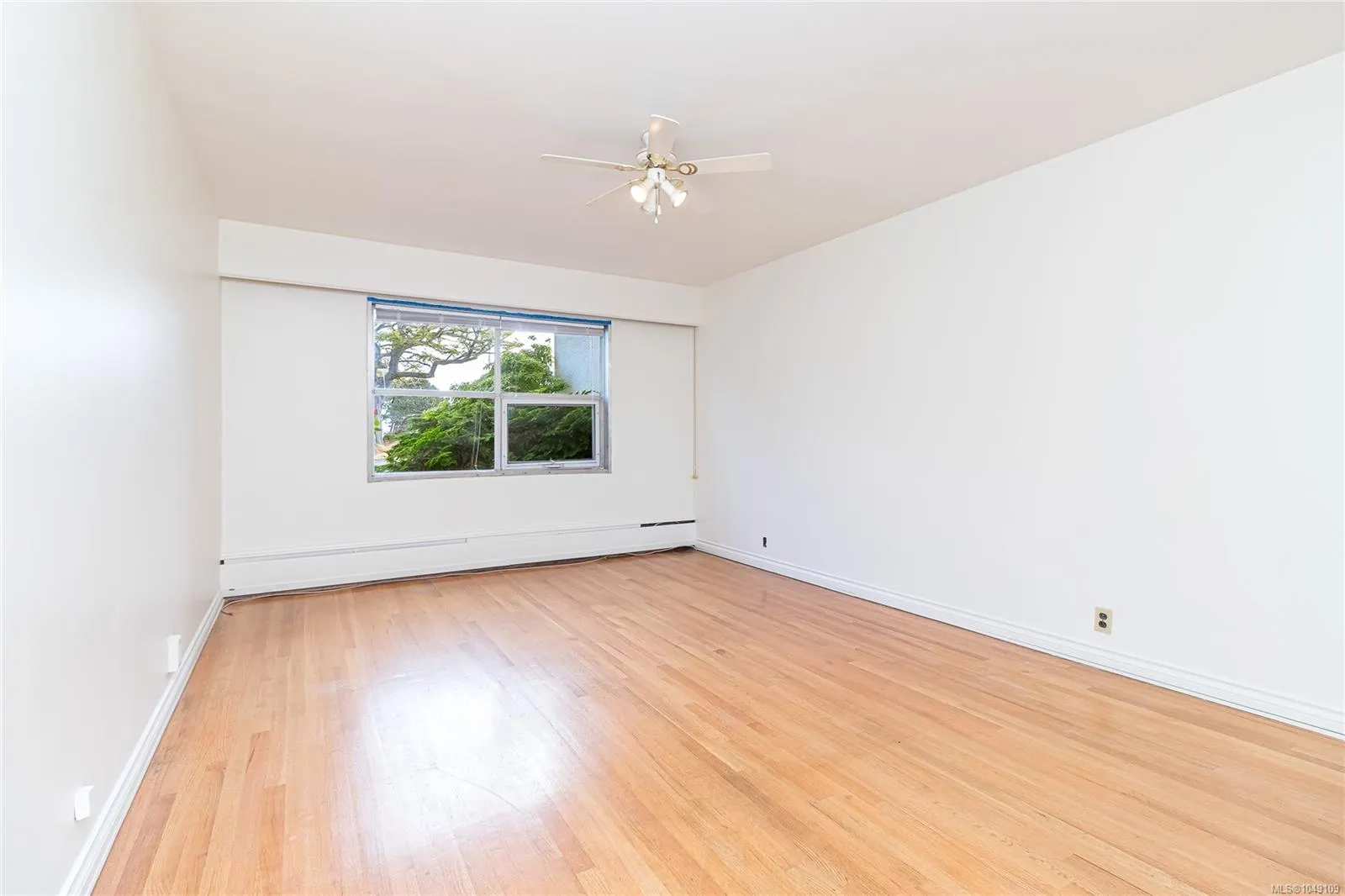 1318 Beach Dr