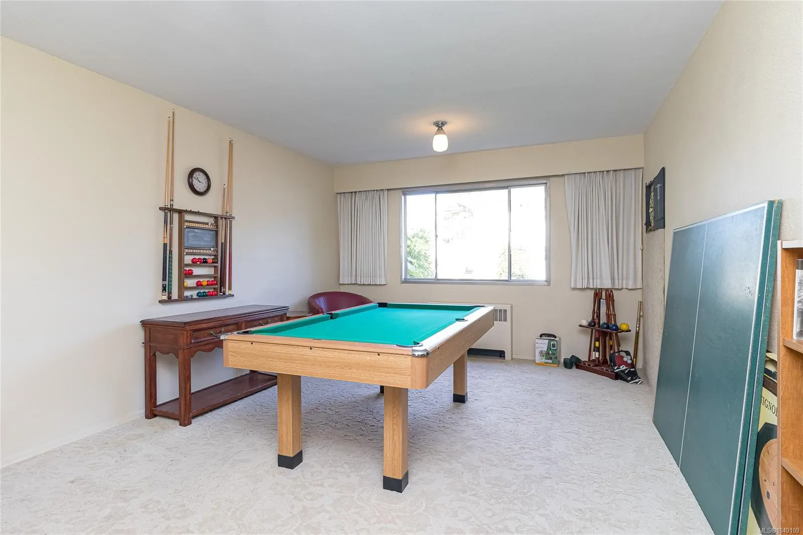 1318 Beach Dr