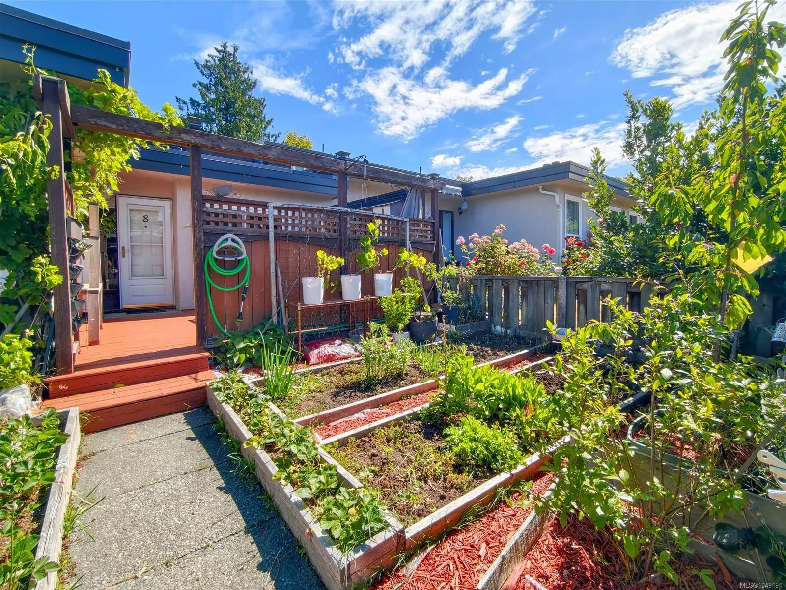 3060 Harriet Rd