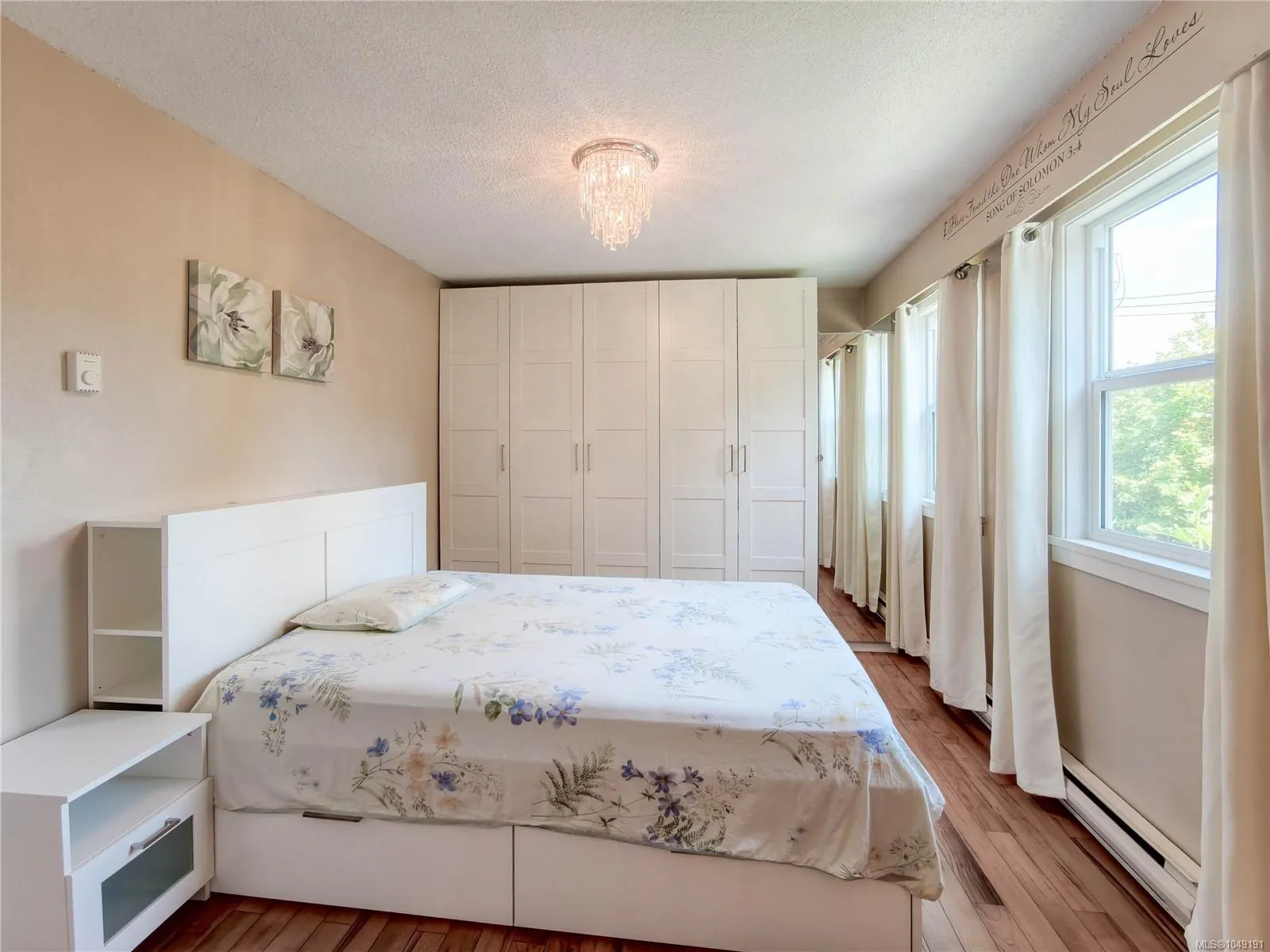 3060 Harriet Rd
