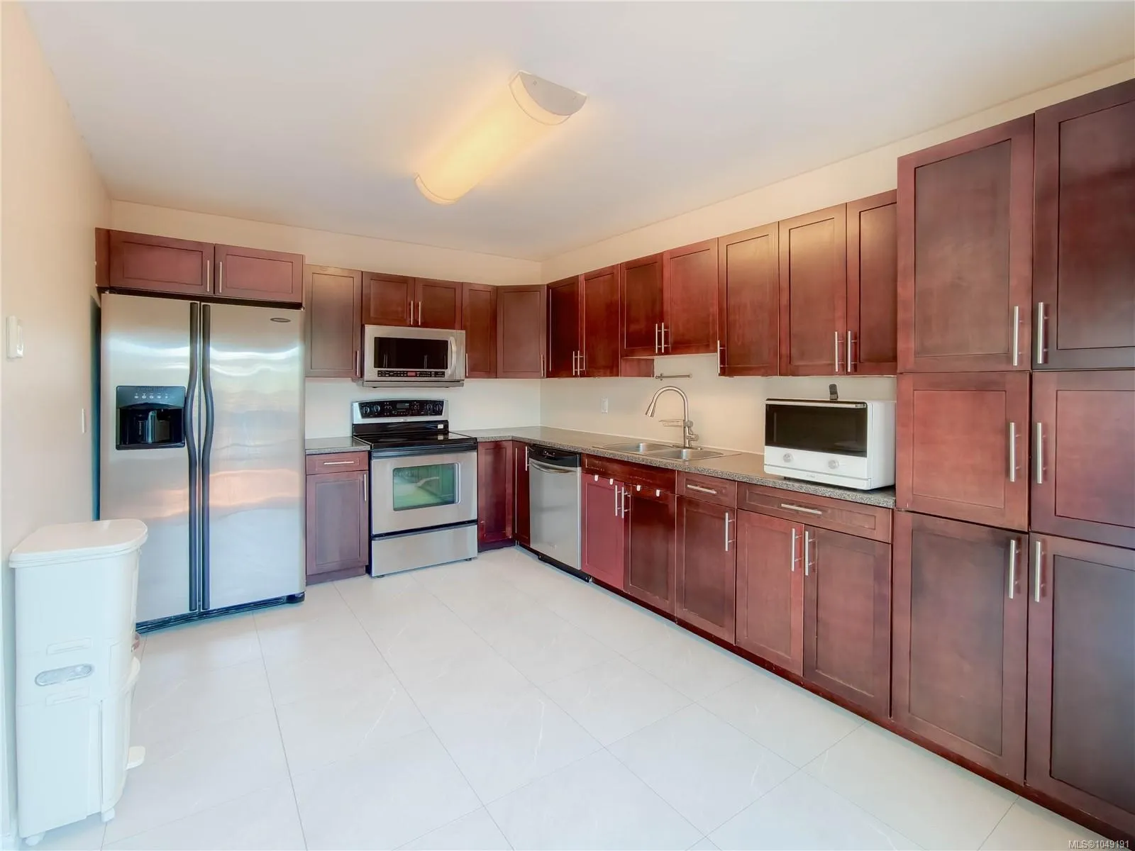 3060 Harriet Rd