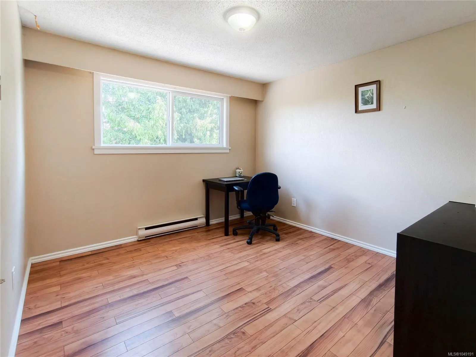 3060 Harriet Rd