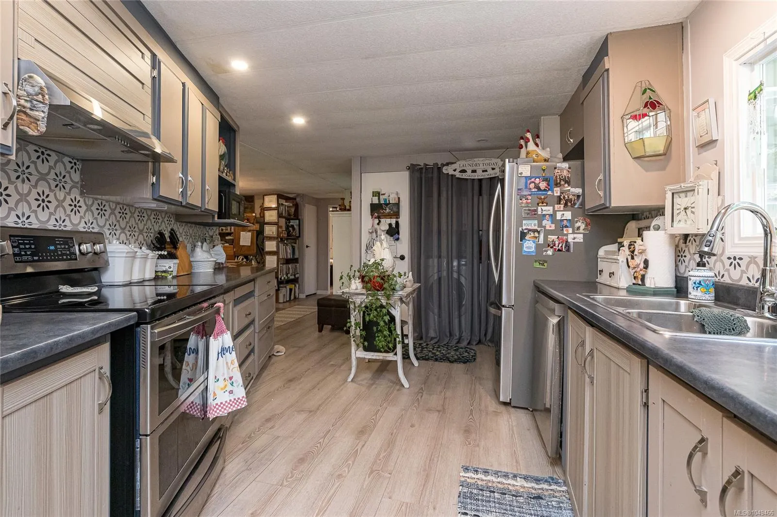 5838 Blythwood Rd