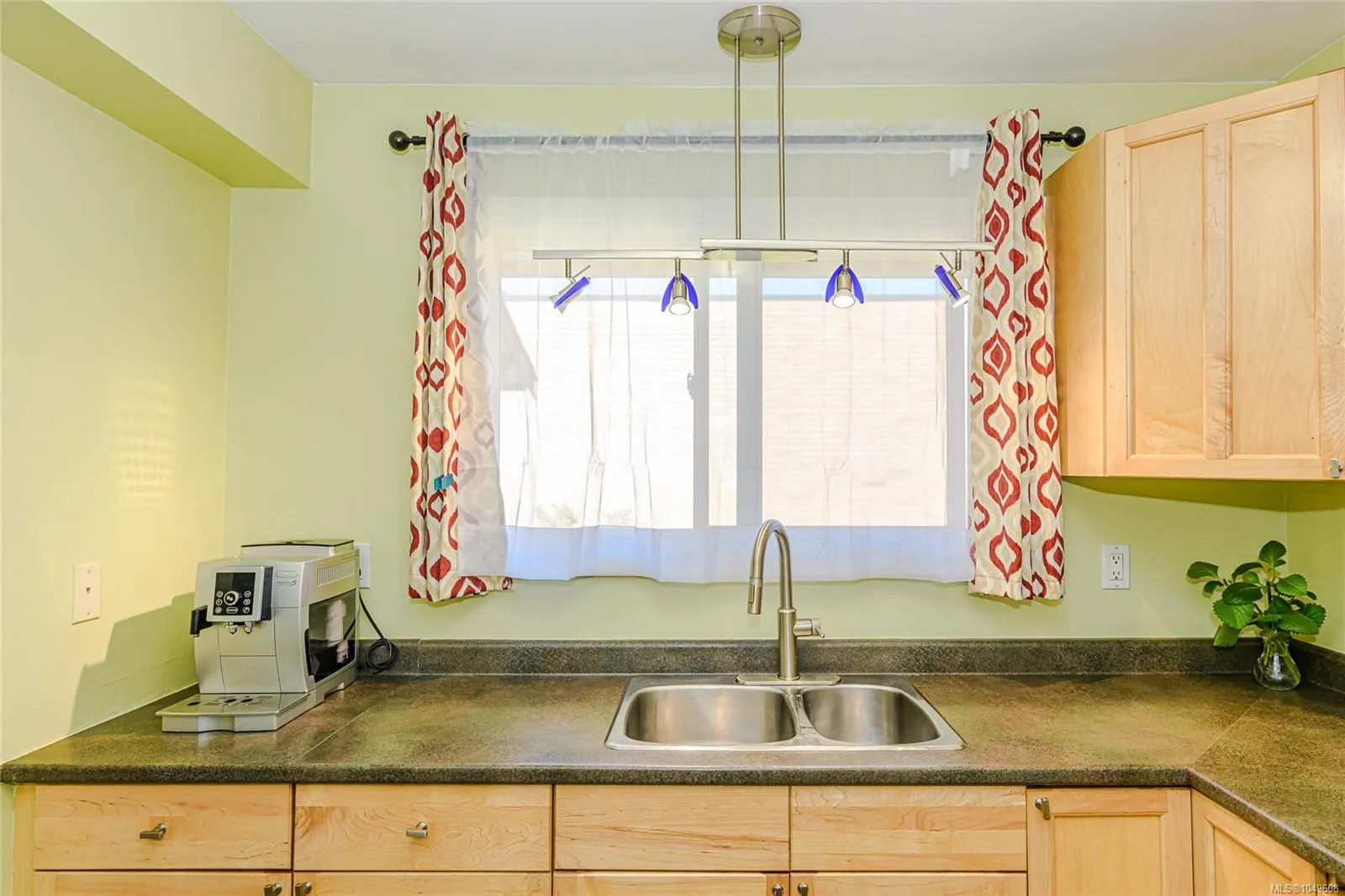 1506 ADMIRALS Rd