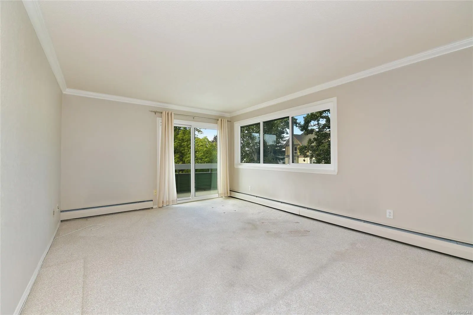 2095 Oak Bay Ave