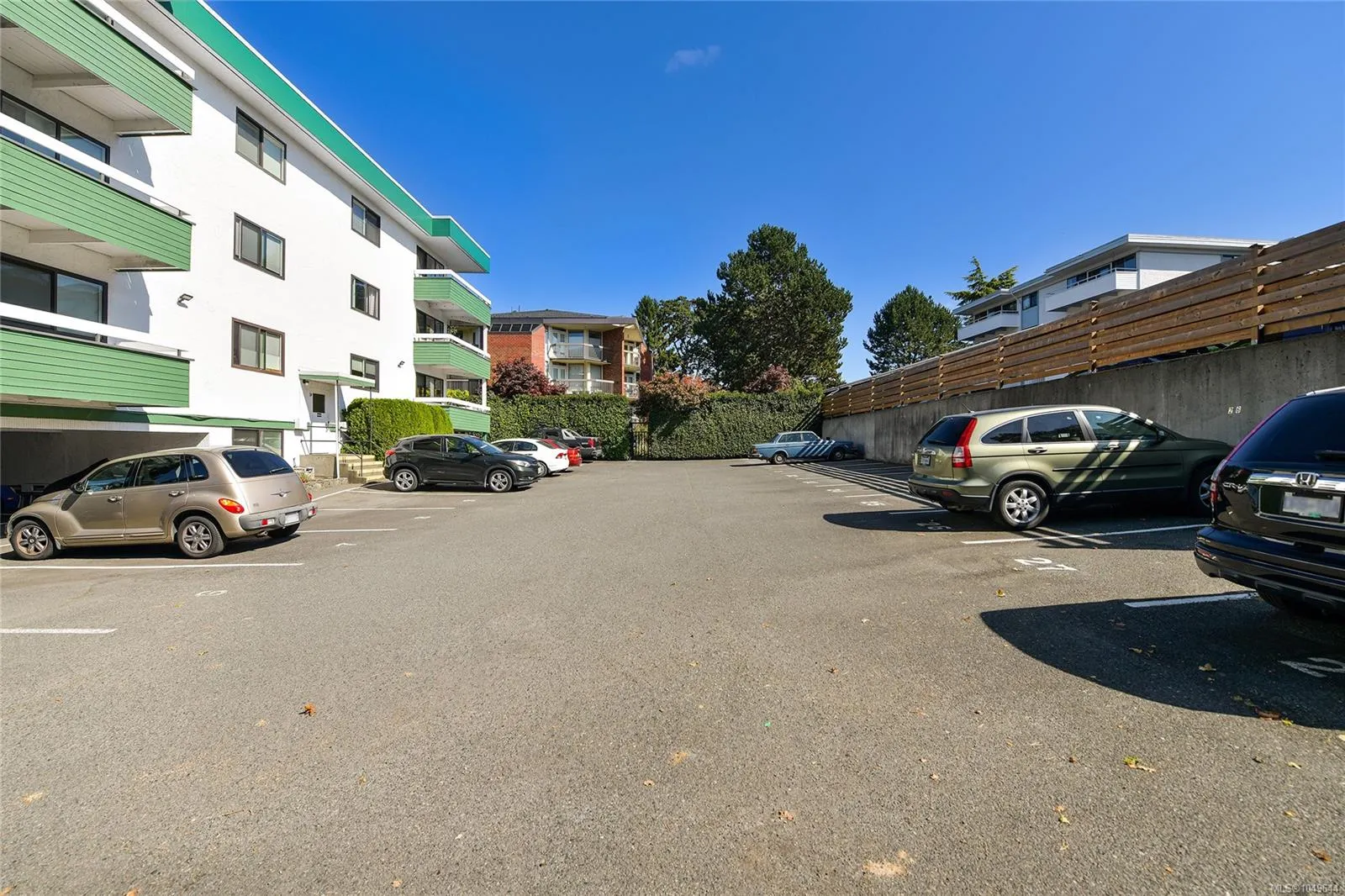 2095 Oak Bay Ave