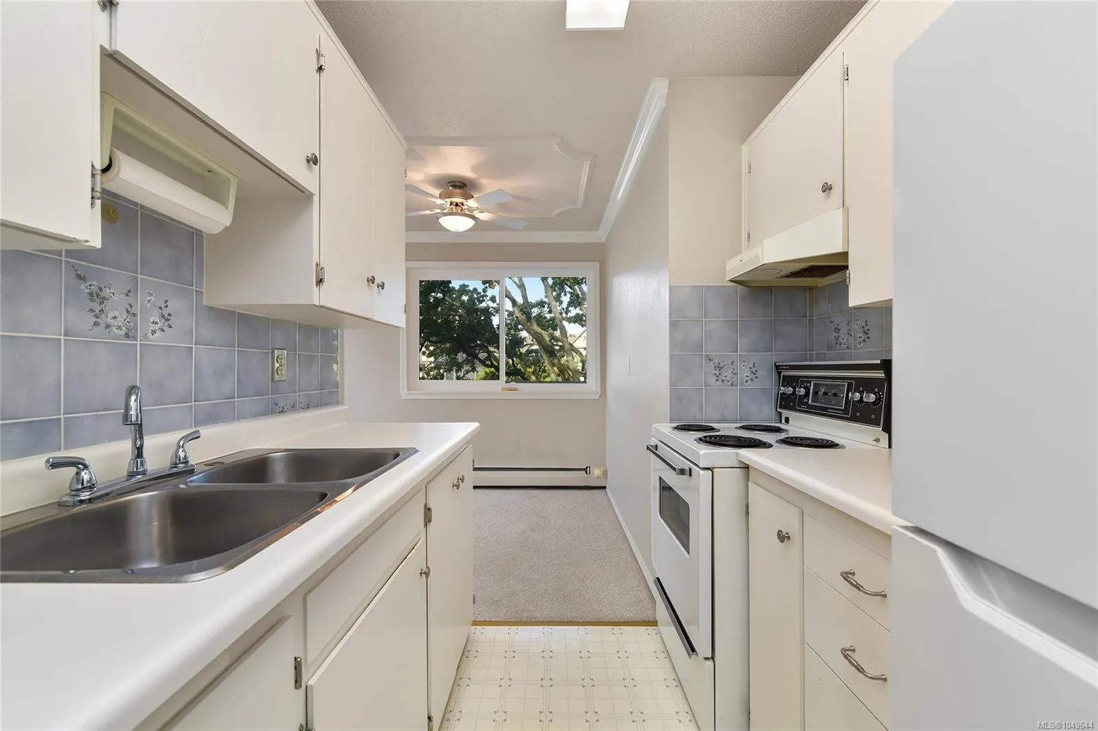 2095 Oak Bay Ave