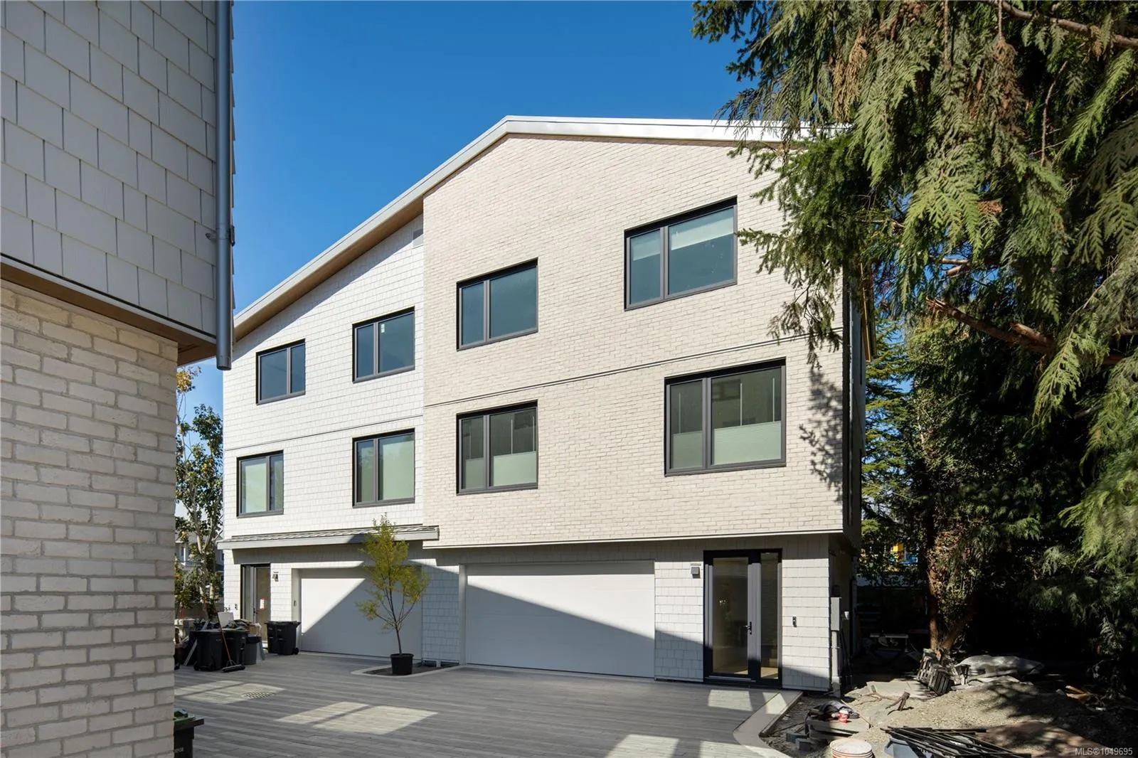 1118 Munro St