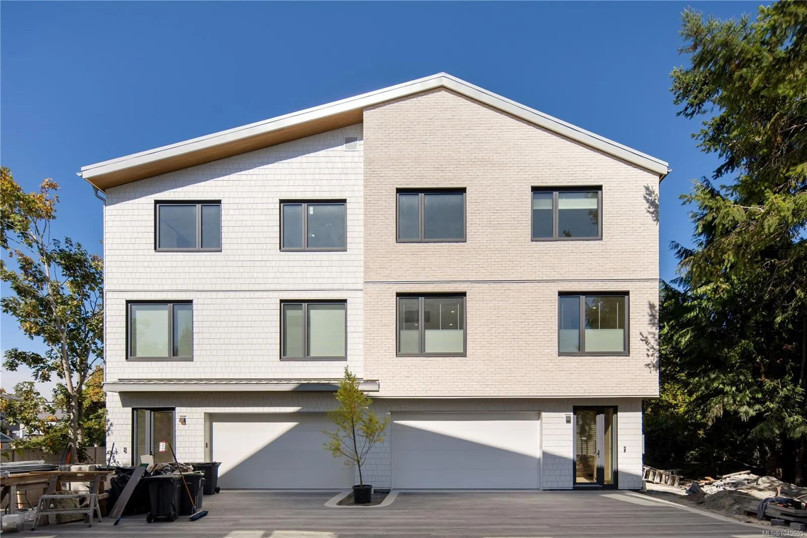 1118 Munro St