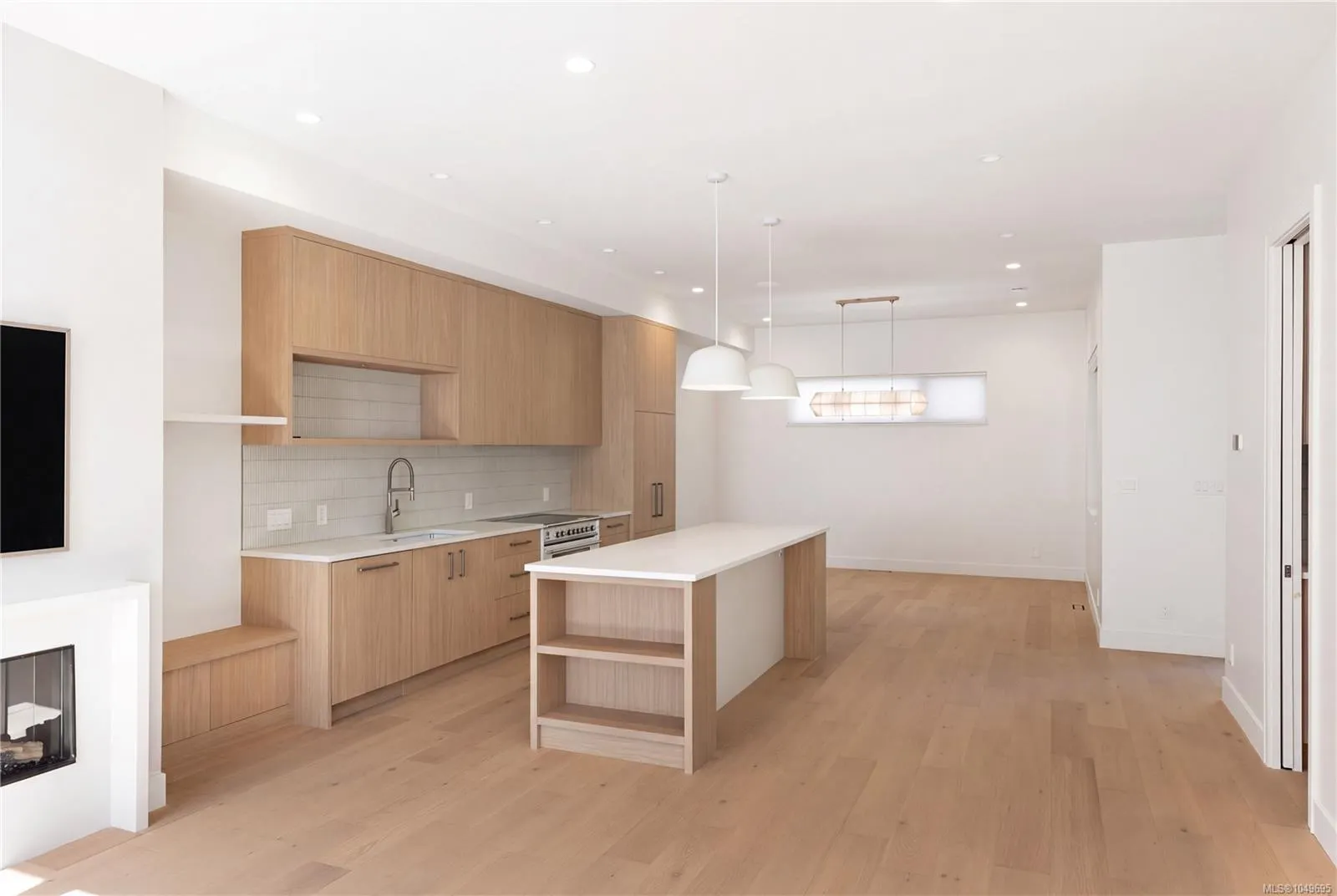 1118 Munro St