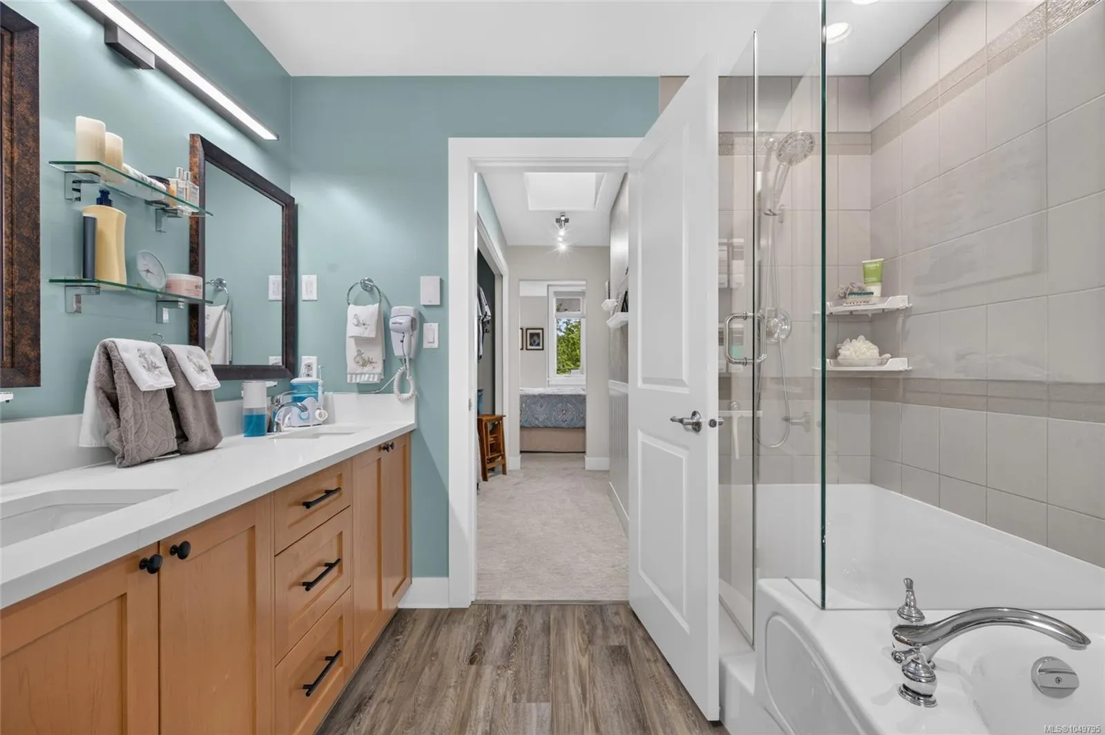 7250 West Saanich Rd