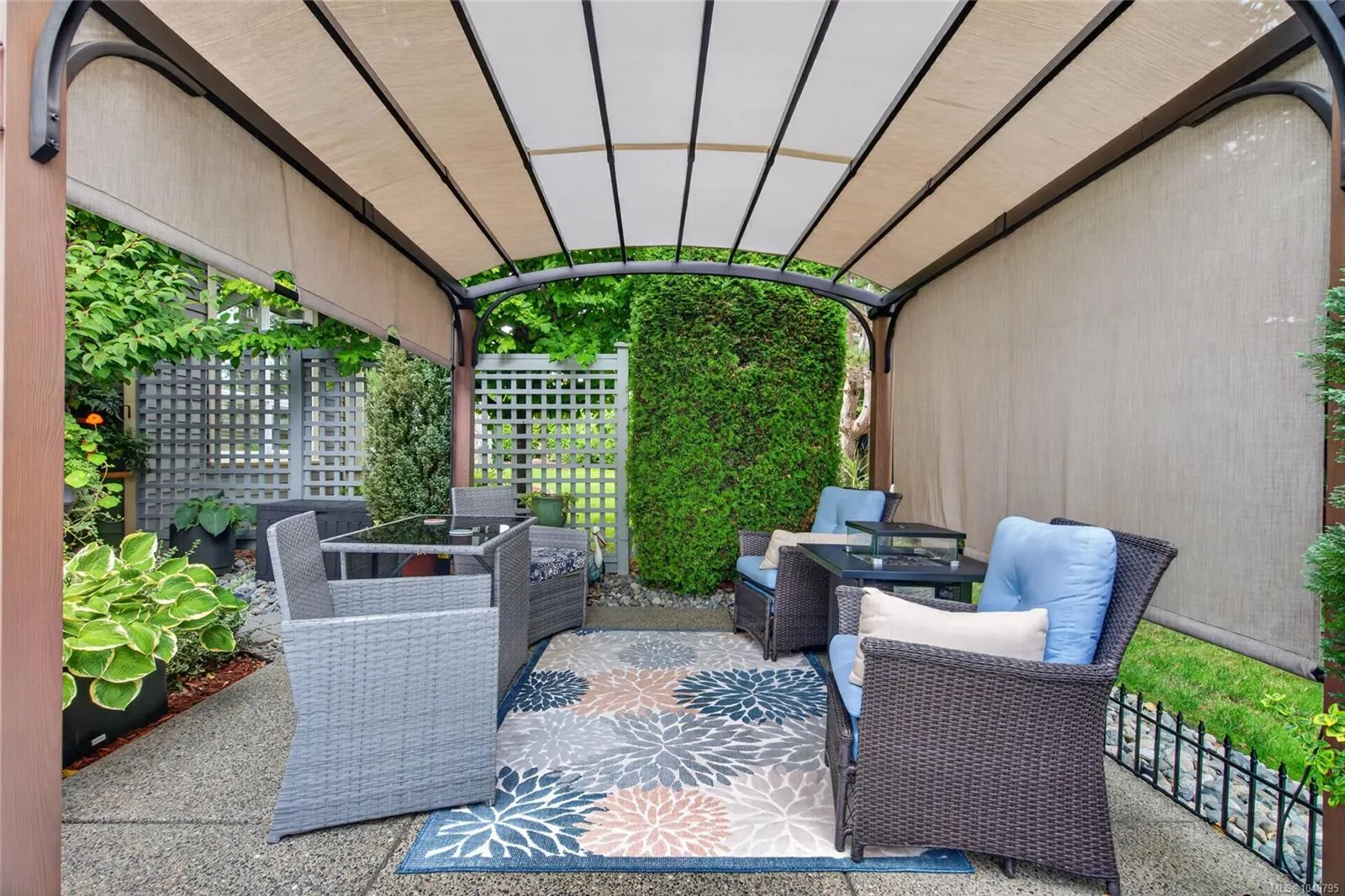 7250 West Saanich Rd