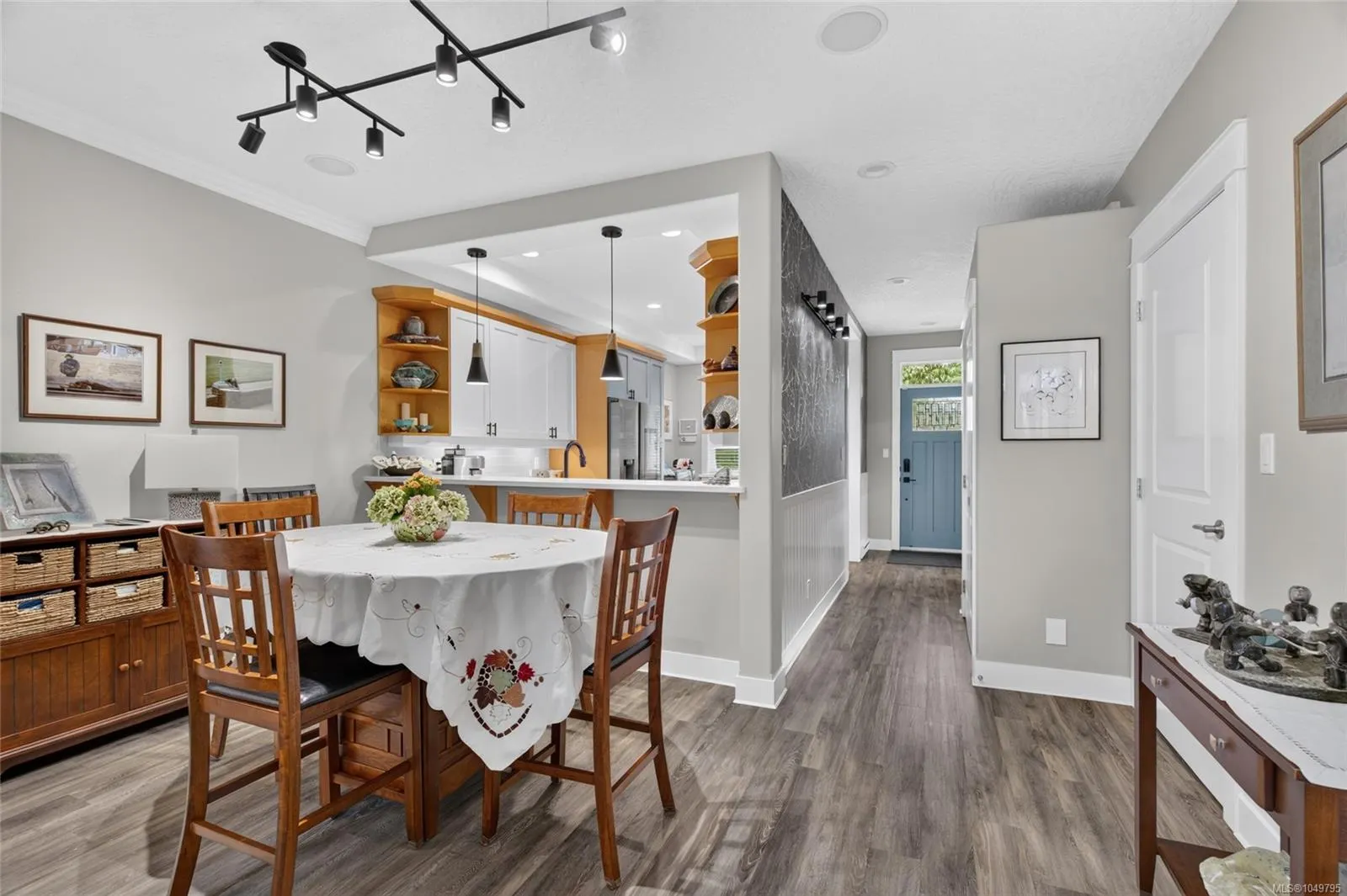 7250 West Saanich Rd