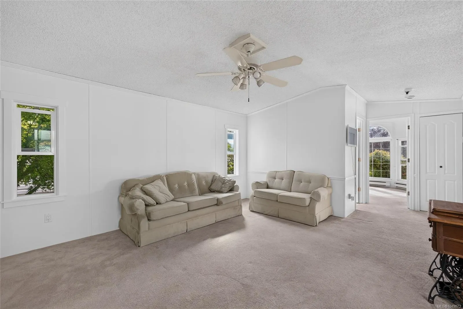 7583 Central Saanich Rd