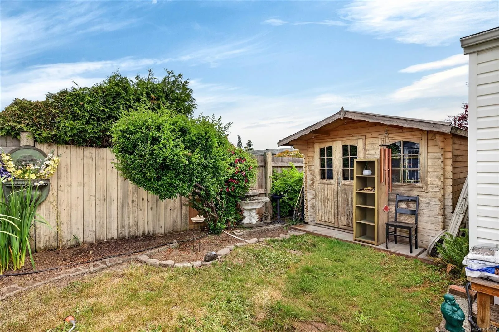 7583 Central Saanich Rd
