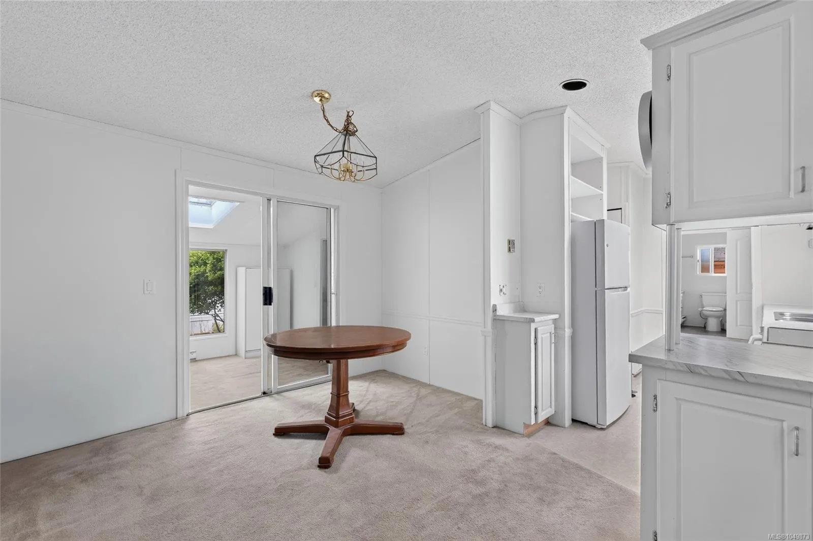 7583 Central Saanich Rd