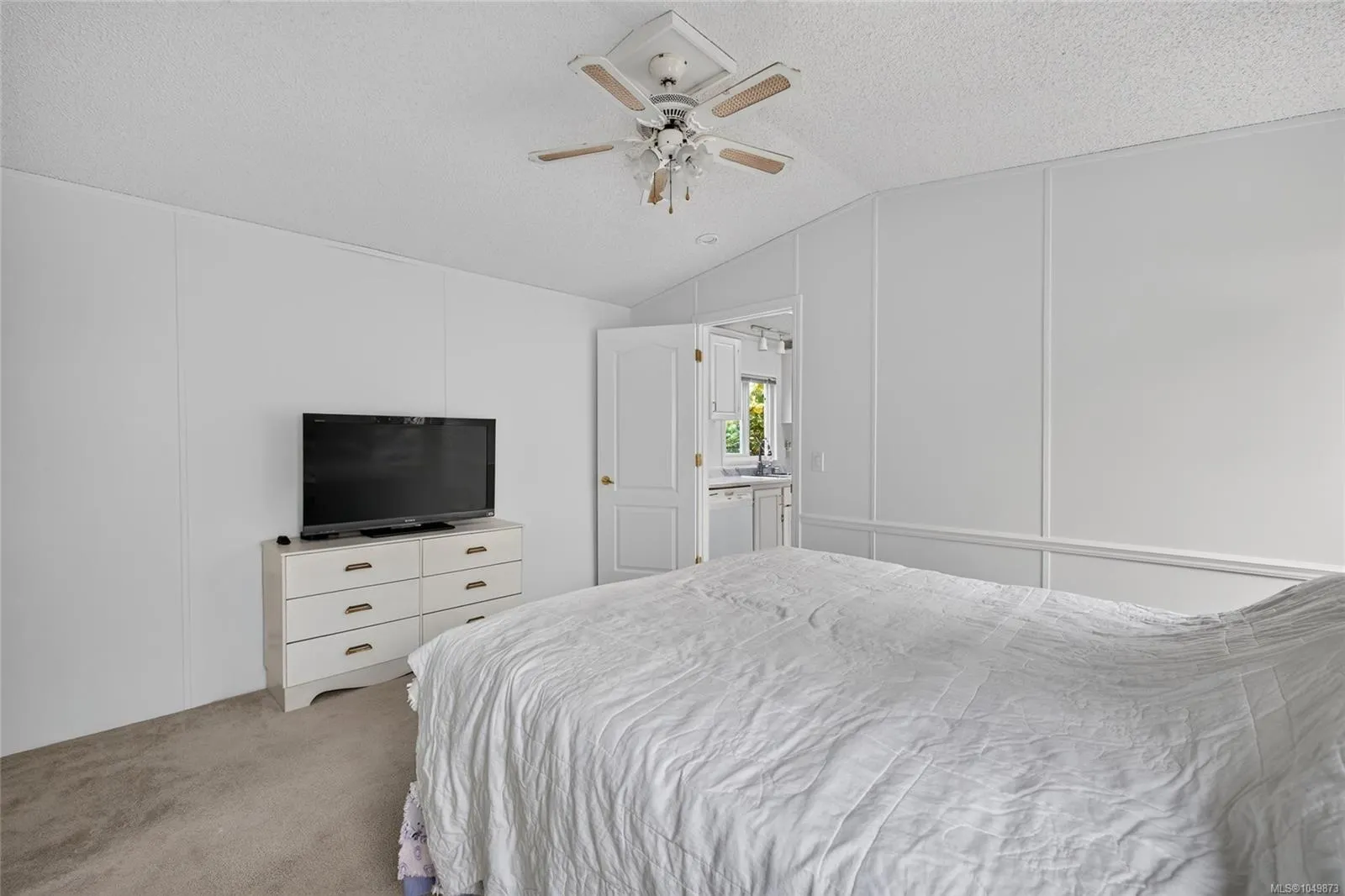 7583 Central Saanich Rd