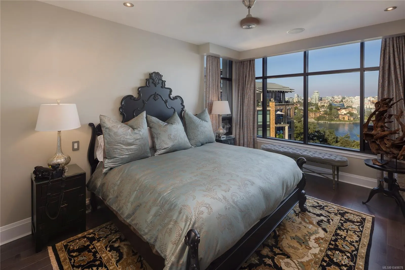 847 Dunsmuir Rd