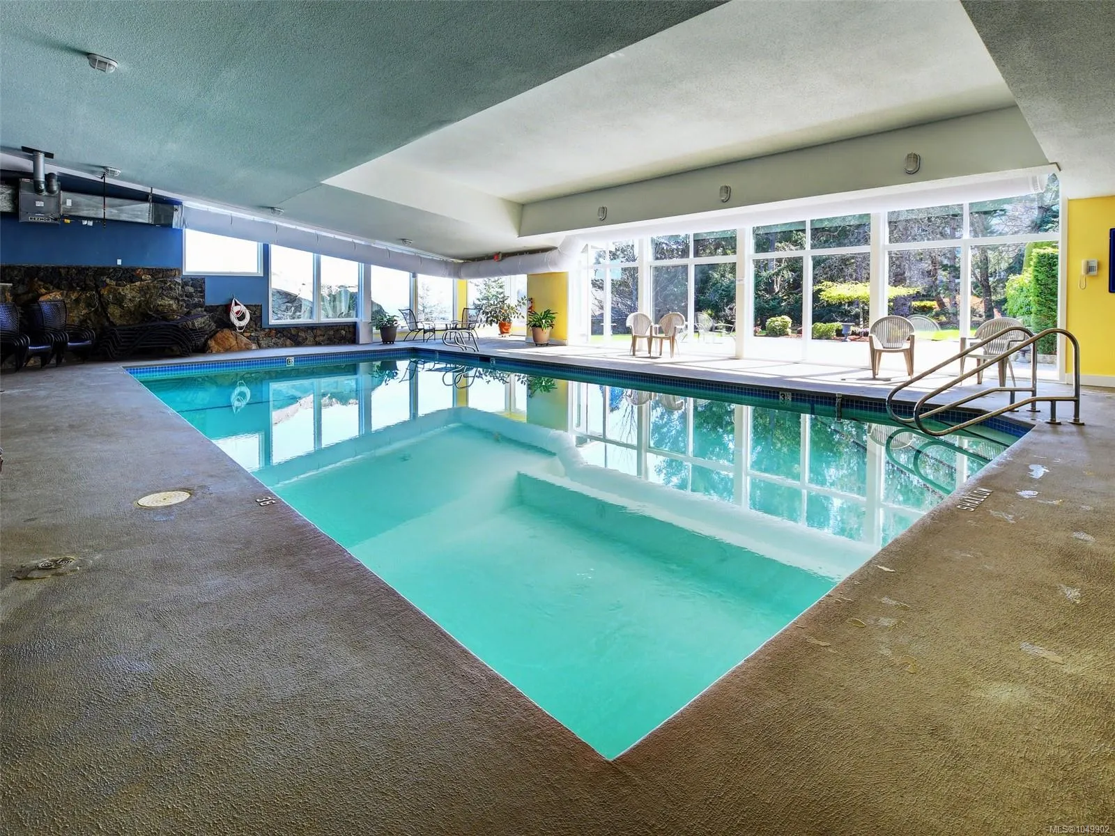 2829 Arbutus Rd
